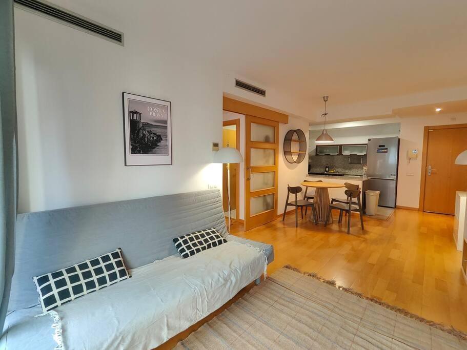 Cozy Apartment Forum Beach Sant Adrià de Besòs Eksteriør billede