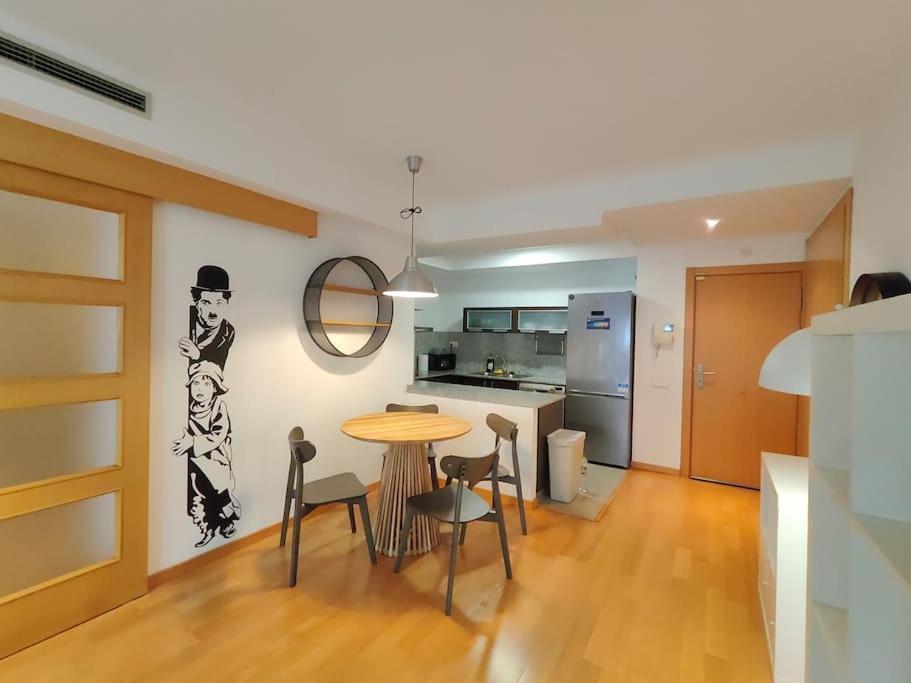 Cozy Apartment Forum Beach Sant Adrià de Besòs Eksteriør billede